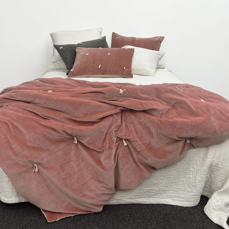 Oakura Blush Comforter